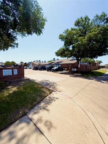 Building Photo - 606 Bellaire Dr
