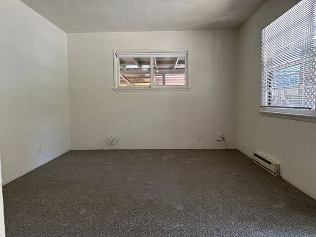 Building Photo - 2941 E Vista Way