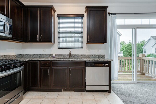 Building Photo - 315 Saunders Cir