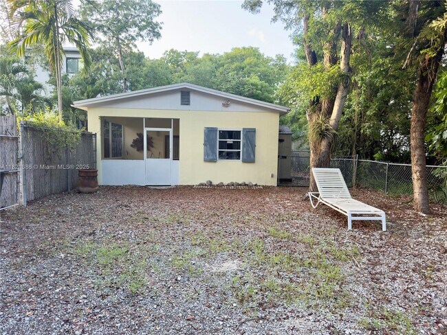 Primary Photo - 786 Bostwick Dr