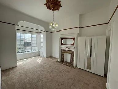 Building Photo - "Charming 2-Bed, 2-Bath Sanctuary in the Heart of San Francisco!"