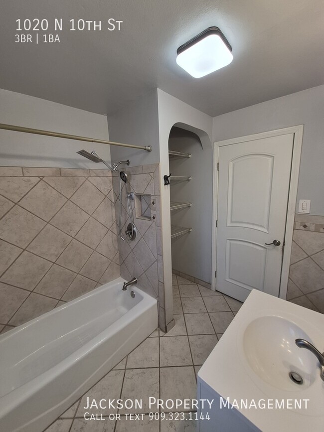 Building Photo - 1020 N 10th St