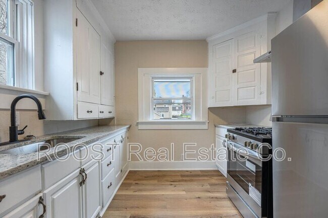 Building Photo - 39 Warder St