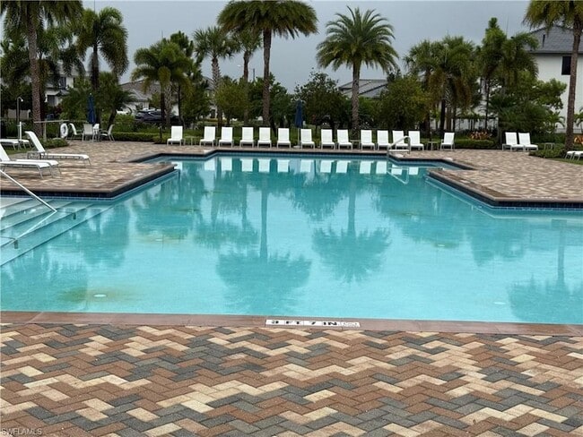 Building Photo - 5483 Cameron Dr