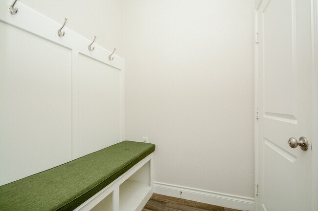 Building Photo - 28127 Knight Peak Dr