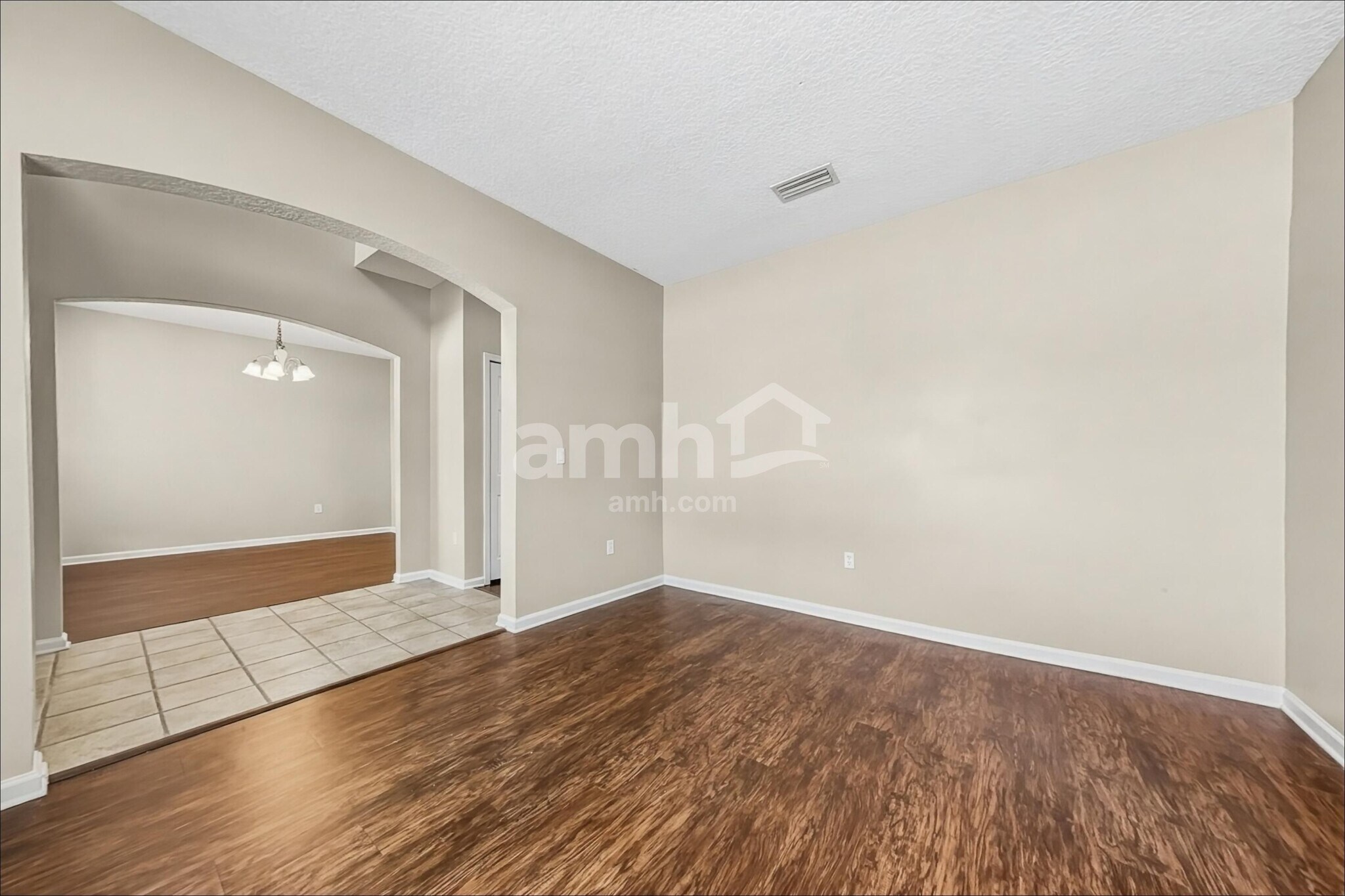 Building Photo - 9243 Prosperity Lake Dr