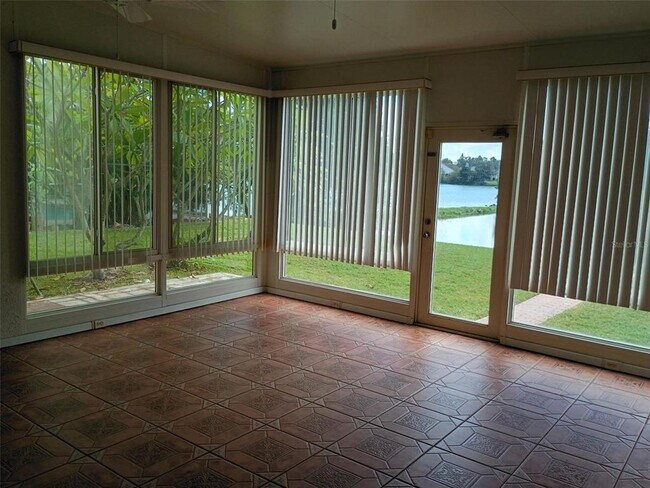 Building Photo - 862 Bayou View Dr