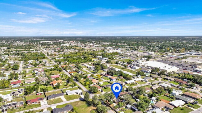 Building Photo - 5204 Park St