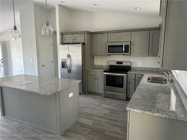 Building Photo - 4605 Whiting Dr