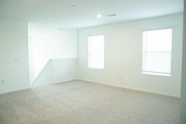 Building Photo - 26255 Arrowleaf Dr