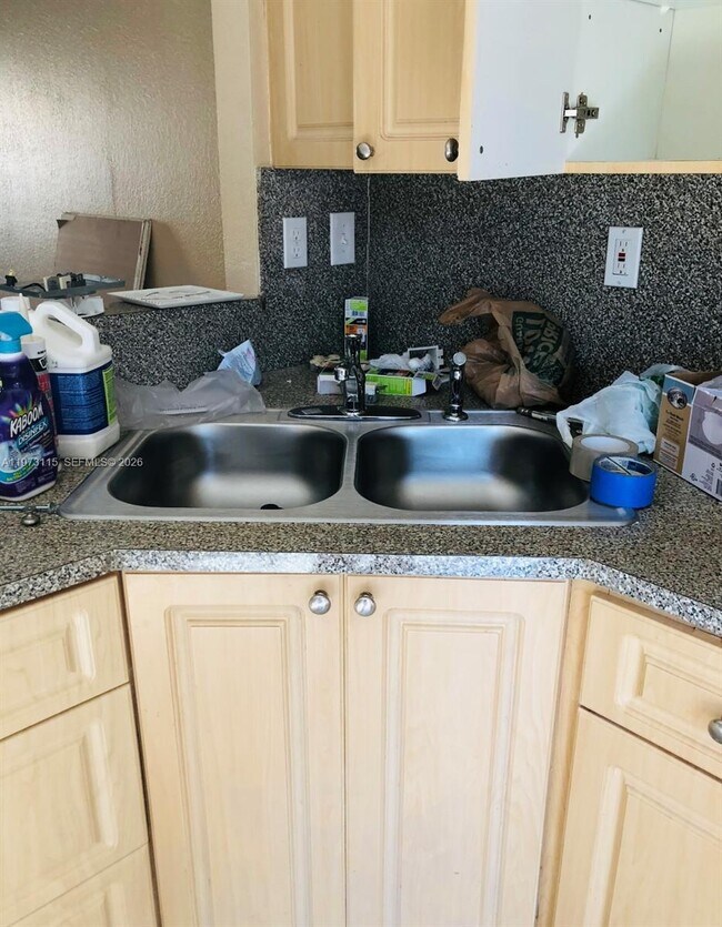 Building Photo - 2993 W 80th St