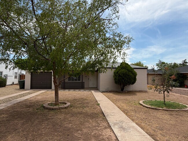 Building Photo - 4327 N 17th Ave