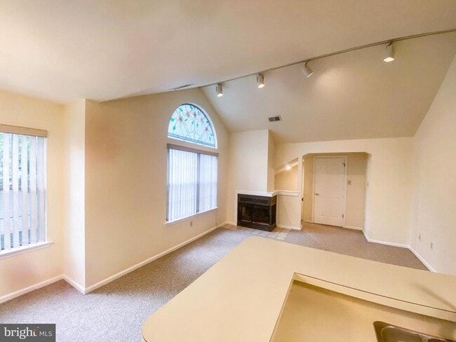Building Photo - 108 Foxmeadow Dr