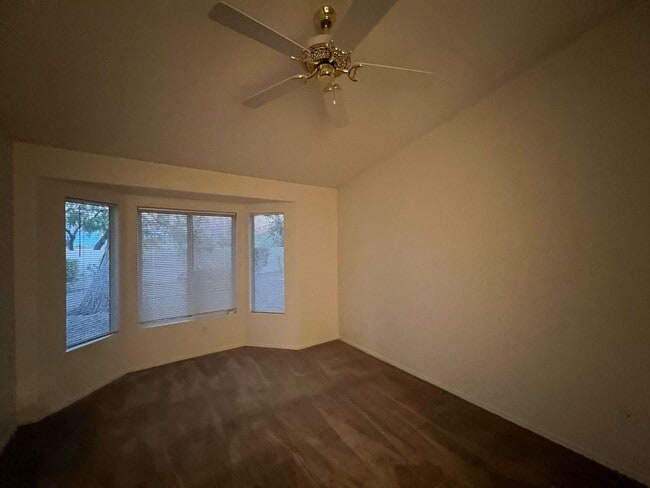 Building Photo - 2306 Spring Water Dr