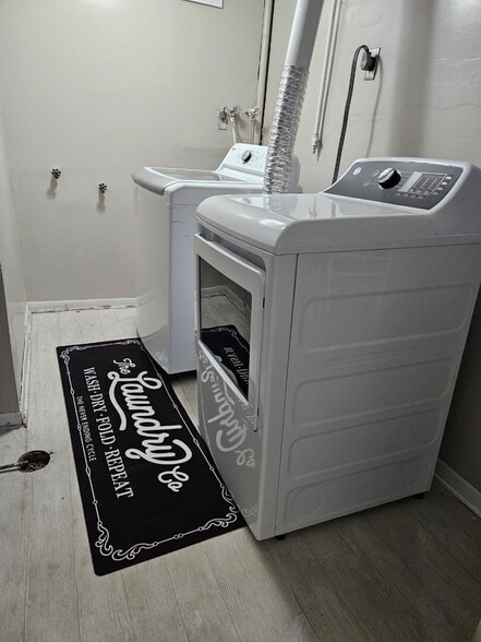 Building Photo - 3010 S 46th Ave