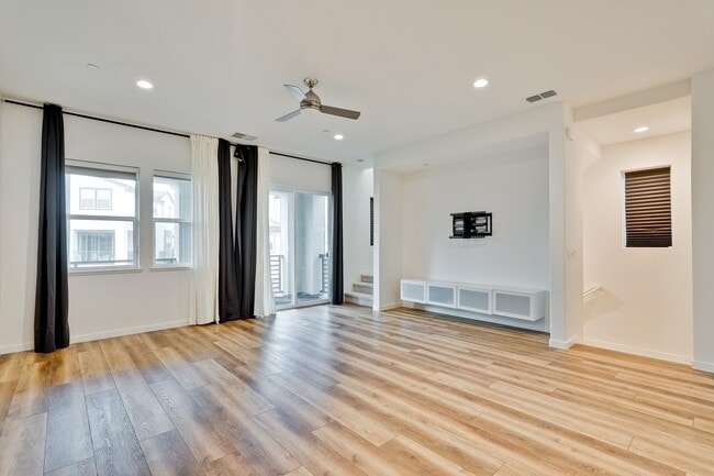 Building Photo - 2284 Solace Loop