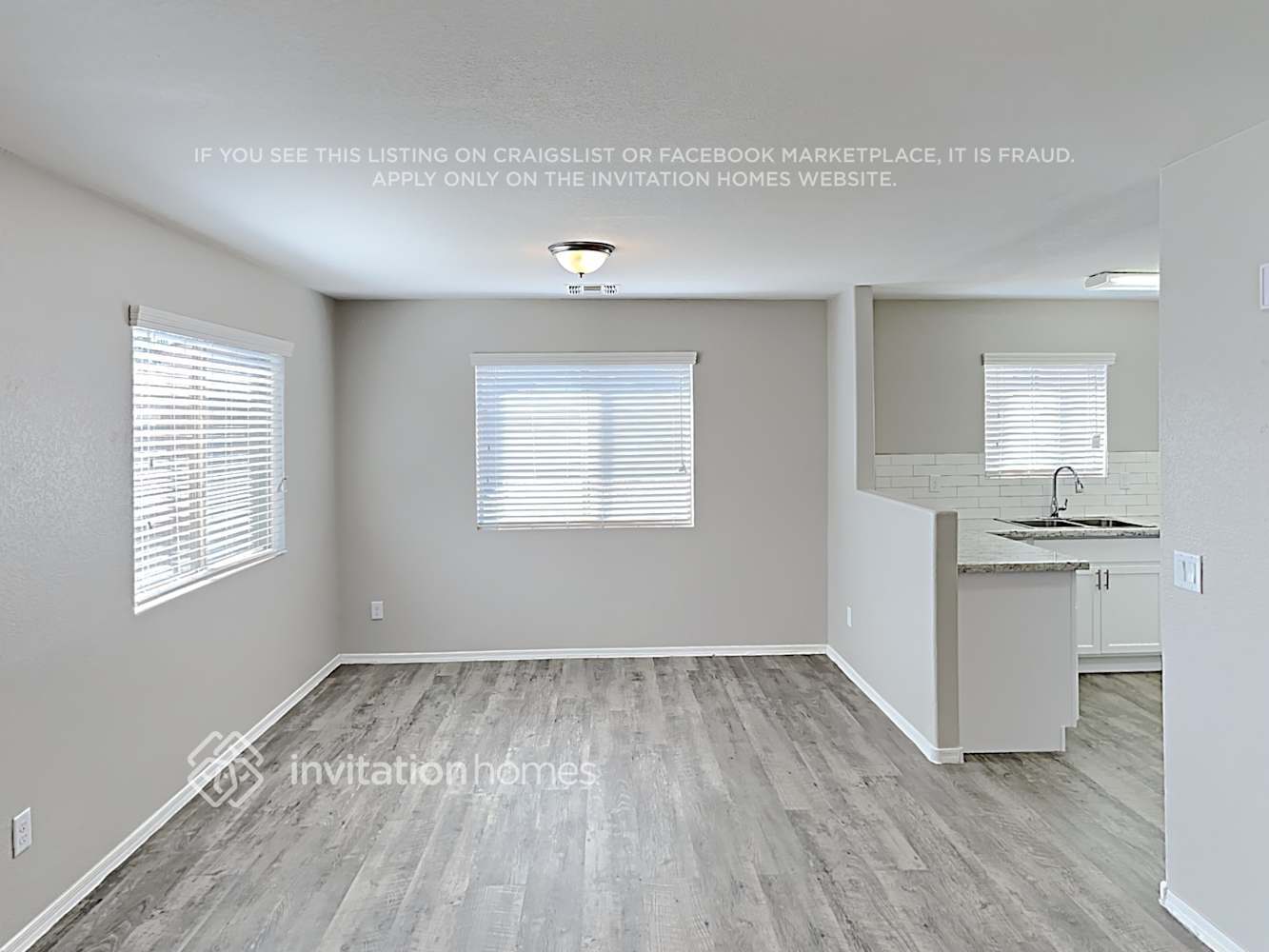 Building Photo - 1237 E Dust Devil Dr