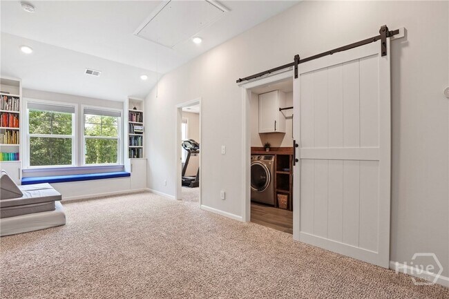 Building Photo - 216 Wexford Dr