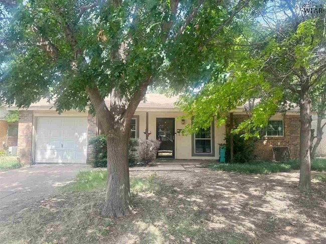 Primary Photo - 5119 Parklane Dr