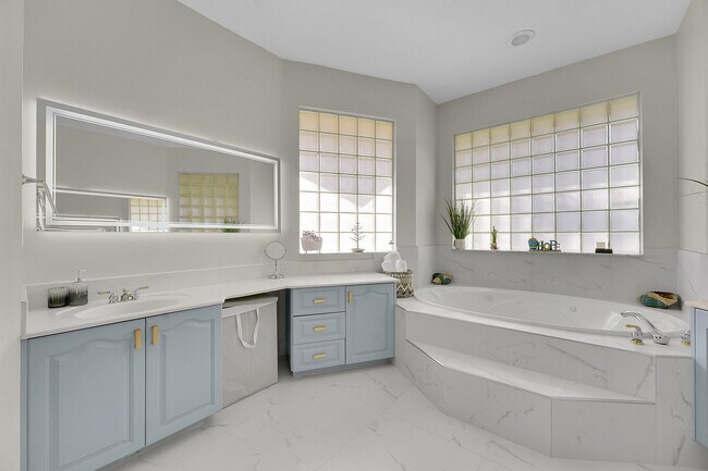 Building Photo - 13620 Folkestone Cir