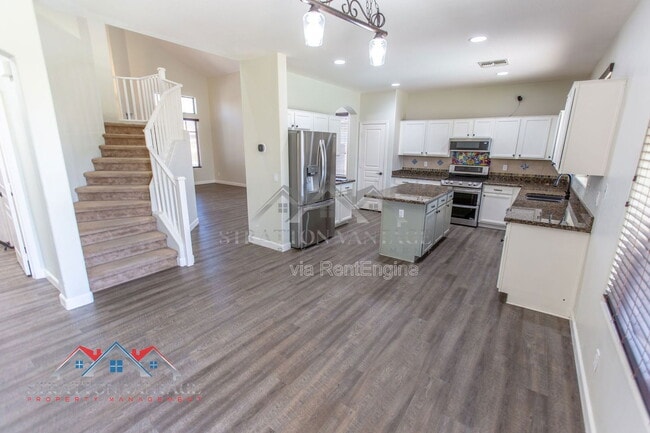 Building Photo - 14099 W Riviera Dr