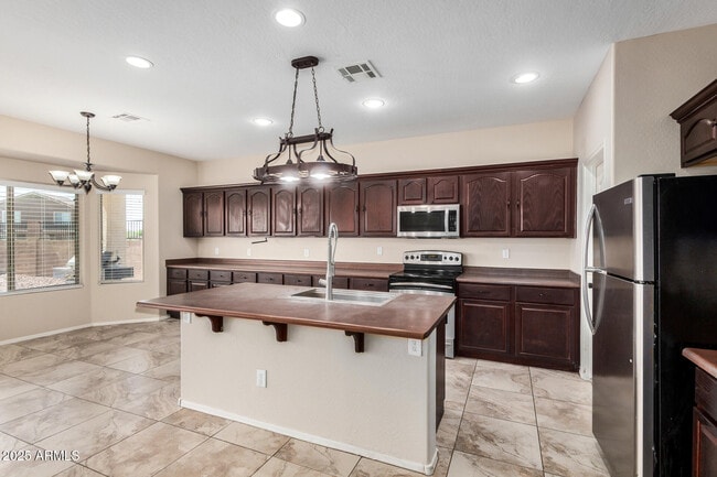 Building Photo - 22181 W Devin Dr
