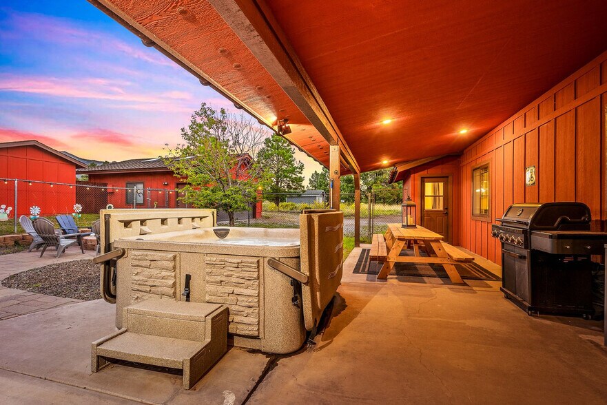 Building Photo - 5420 Cassi Ln