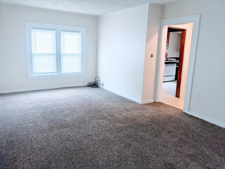 Building Photo - 1320 20th Ave