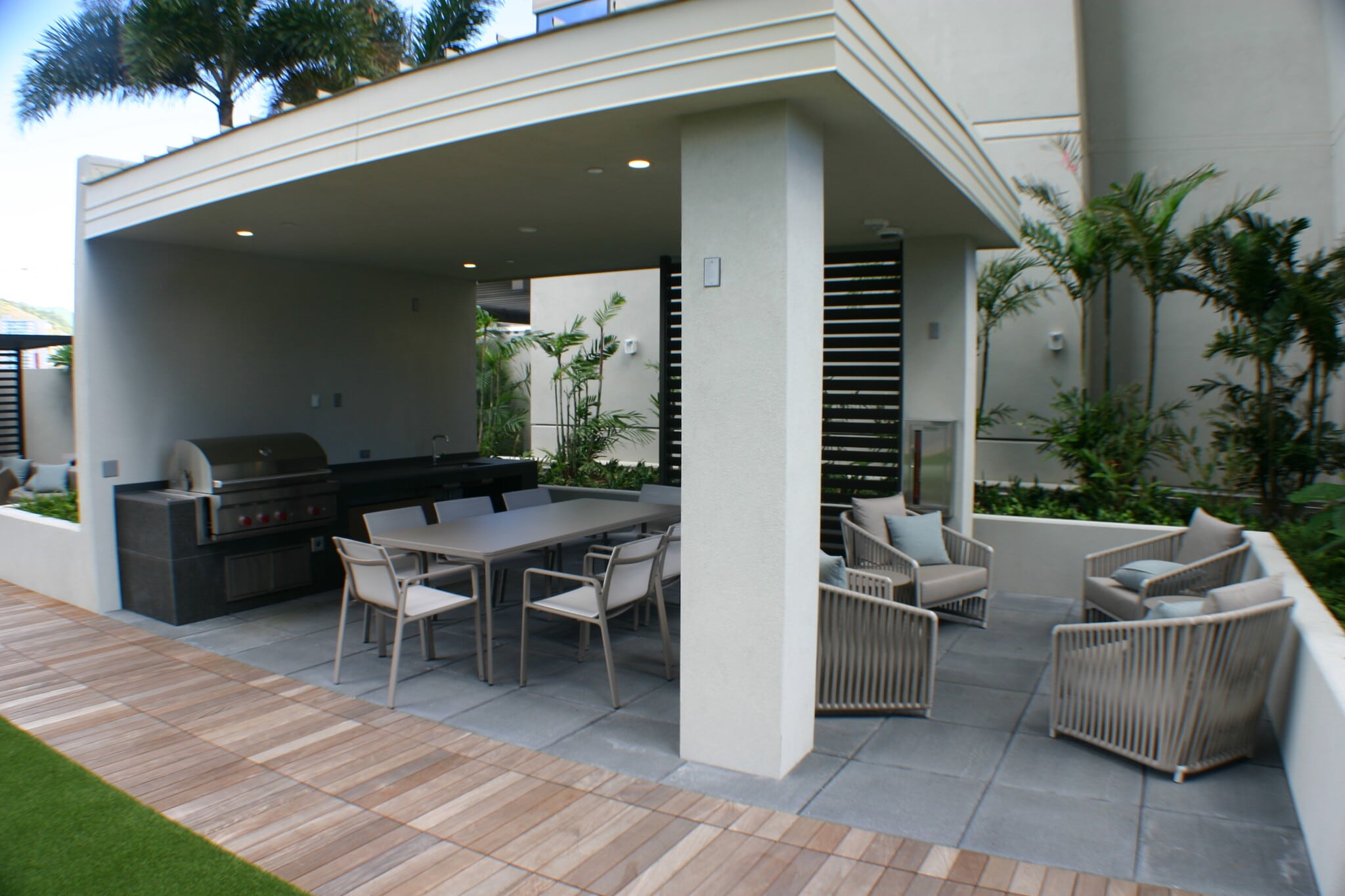 Building Photo - 1388 Kapiolani Blvd