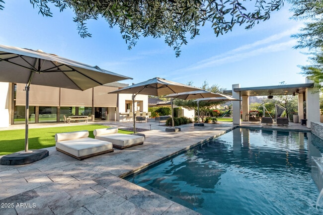 Building Photo - 6636 N 48th St