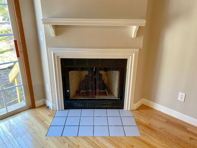 Building Photo - Beautiful Bethel Commons Condo For Rent In Dublin Schools