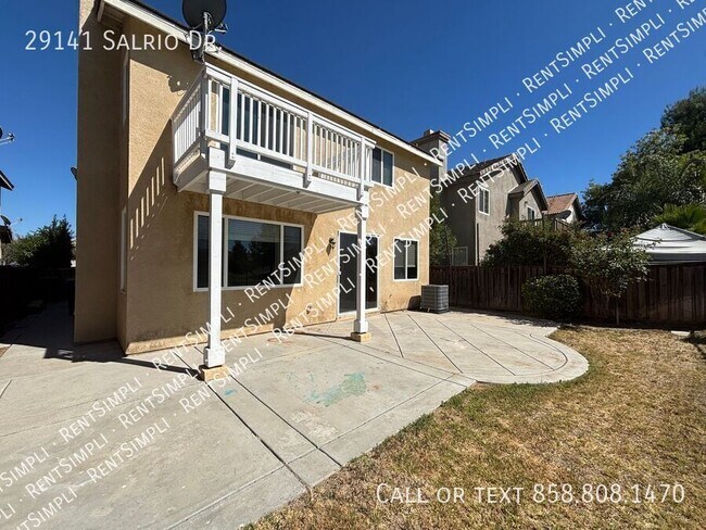 Building Photo - 29141 Salrio Dr