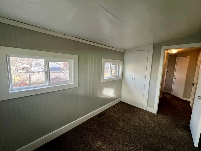 Building Photo - Charming Lower North Hill Home