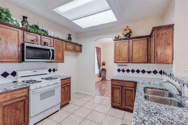 Building Photo - 4521 Highridge Dr