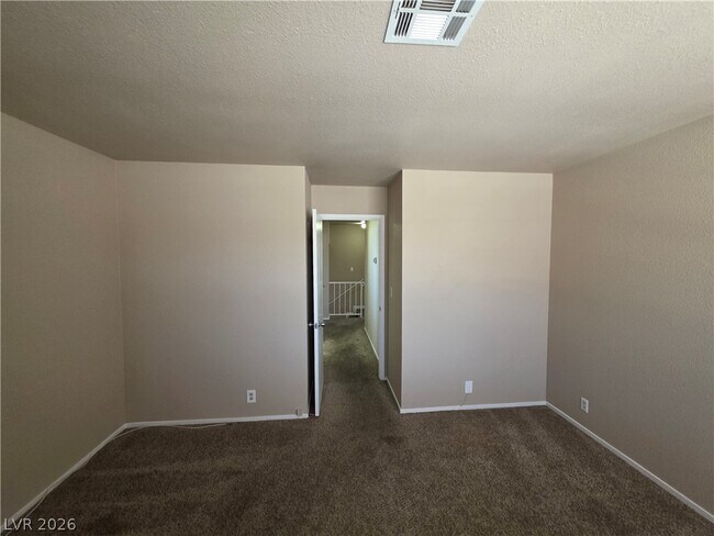 Building Photo - 1745 Mt Hood St