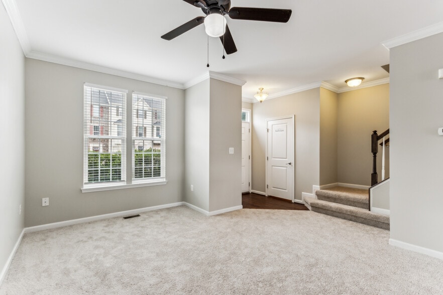 Entryway - 3107 Alliance Ct