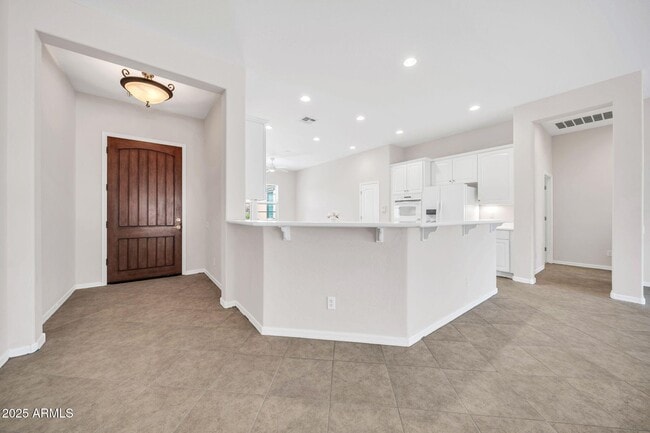Building Photo - 22201 N Montecito Ave