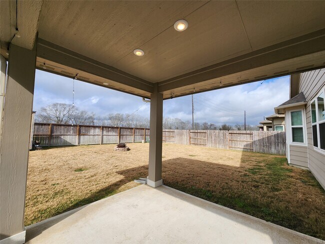 Building Photo - 10714 Clfs Vw Dr