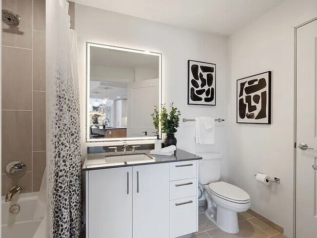 Building Photo - 1212 Demonbreun St