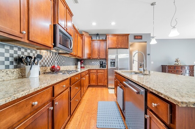 Building Photo - 16519 S Fox Run Cir