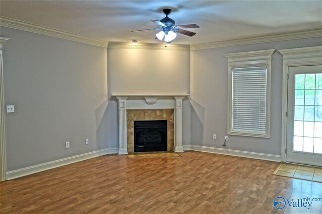 Building Photo - 16992 Woodhaven Dr