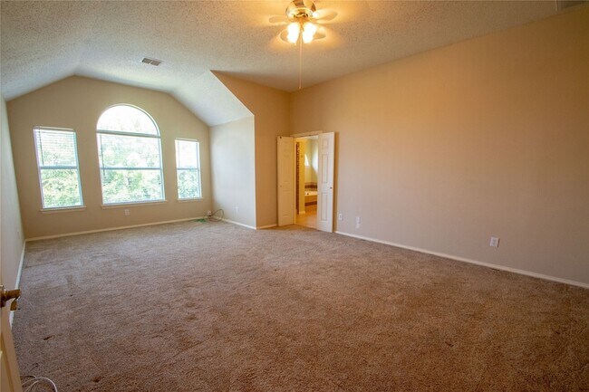 Building Photo - 1309 Rosebrook Dr