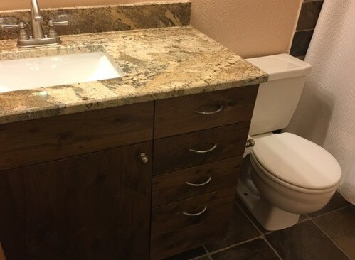 Master bath - 601 W 11th Ave