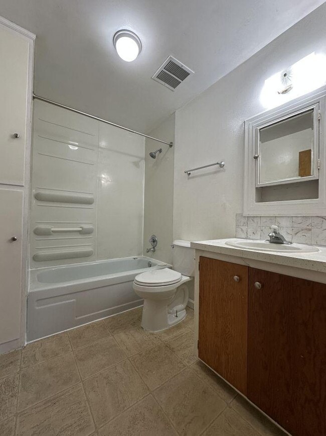 Building Photo - 1 bedroom in Billings MT 59102