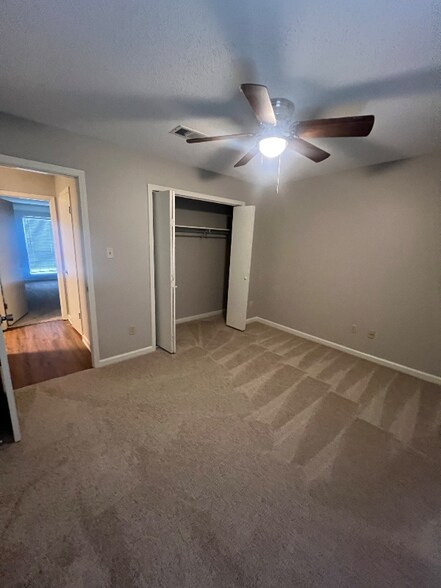 Building Photo - 7358 Country Side Rd