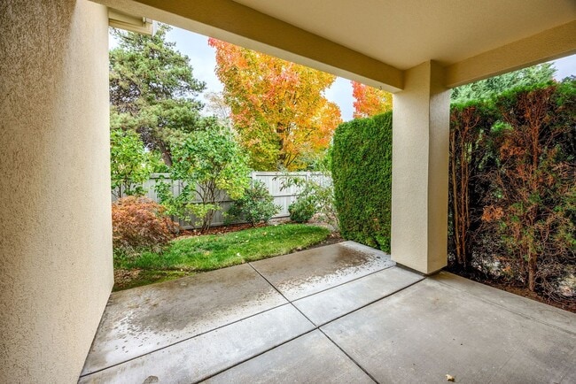 Building Photo - Alder Creek Estates Home available**Gated ...