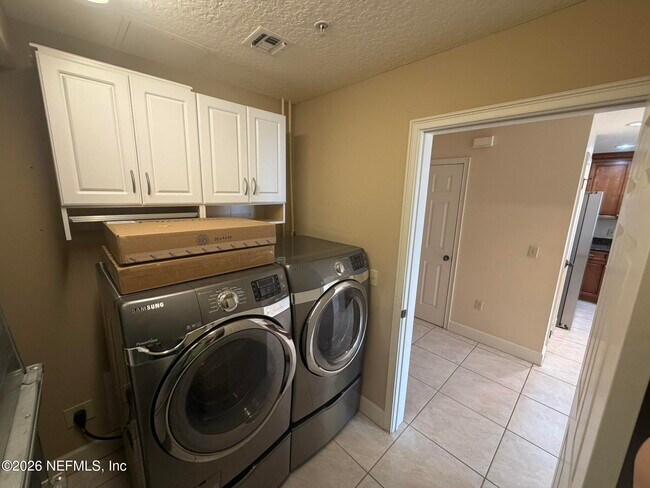 Building Photo - 1478 Riverplace Blvd