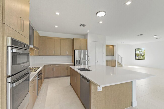 Building Photo - 13182 Feathering Wy