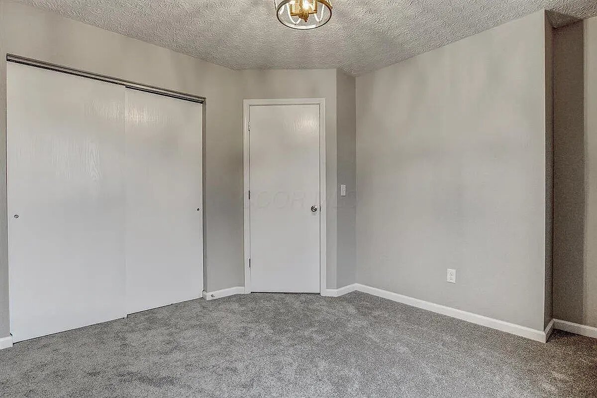 Building Photo - 1962 Manley Way