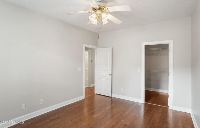 Building Photo - 2 Rockville Way